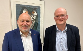 Bürgermeister Thomas Beckmann mit Rechtsanwalt Dr. Fiete Kalscheuer