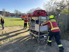 Der ABC-Dienst des Kreisfeuerwehrverbands auf dem Weg zur Unfallstelle
