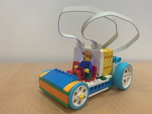 Kinder im Alter von 7 bis 10 Jahren können in der Stadtbücherei LEGO®-Modelle bauen und programmieren 