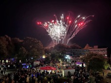 Das große Feuerwerk während des Eulenfests 2023