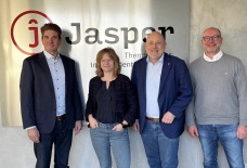 Jens-Ole Jasper, Managing Director Jasper GmbH, Linda Vogt-Gröncke, Wirtschaftsförderin Stadt Quickborn, Bürgermeister Thomas Beckmann, Jörn Ludewig, Managing Director Jasper GmbH