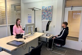 Erstellung eines digitalen Passbilds im Quickborner Rathaus