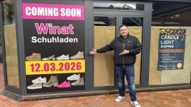 Geschäftsführer Max Winat vor dem neuen Winat Shoes-Geschäft in der Quickborner Klöngasse Geschäftsführer Max Winat vor dem neuen Winat Shoes-Geschäft in der Quickborner Klöngasse