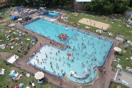 PM 190 Lions Club ermöglicht zusätzlichen Schwimmkurs im Quickborner Kult-Freibad PM 190 Lions Club ermöglicht zusätzlichen Schwimmkurs im Quickborner Kult-Freibad