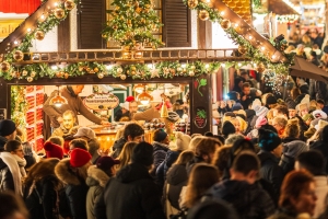 PM 340 VHS Quickborn fährt zum Weihnachtsmarkt nach Lübeck und Bremen